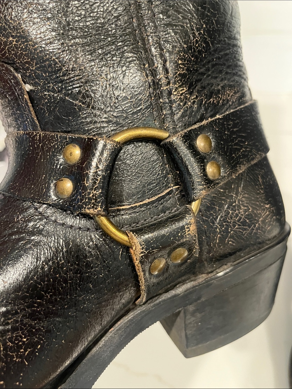 Frye Women’s 12R Black Distressed Vintage Leather Harness Boots Size US 8.5 - Picture 7 of 16